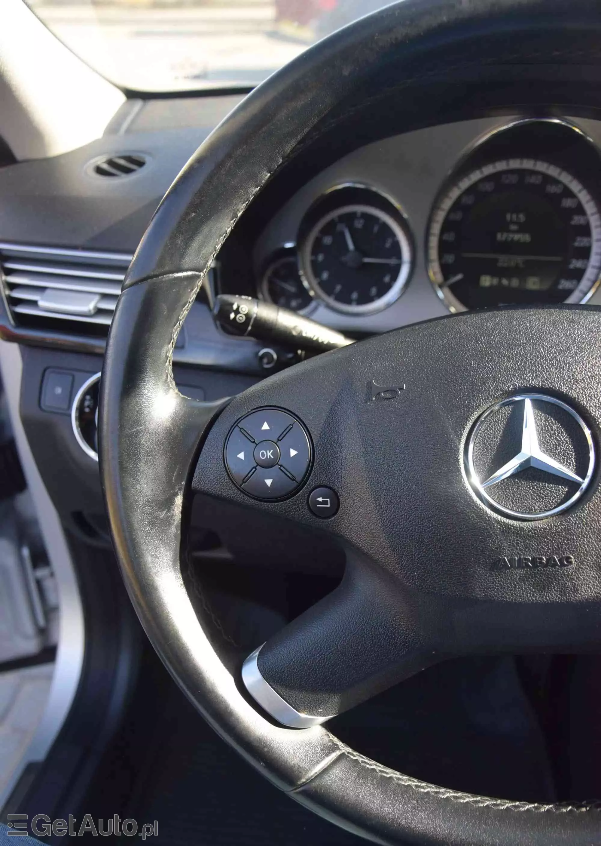 MERCEDES-BENZ Klasa E 200 T CGI BlueEFFICIENCY 7G-TRONIC Avantgarde