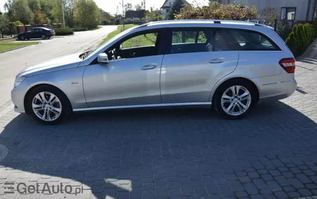 MERCEDES-BENZ Klasa E 200 T CGI BlueEFFICIENCY 7G-TRONIC Avantgarde