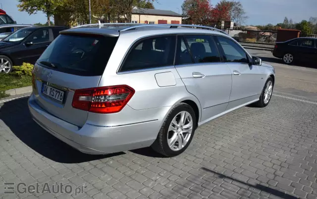 MERCEDES-BENZ Klasa E 200 T CGI BlueEFFICIENCY 7G-TRONIC Avantgarde