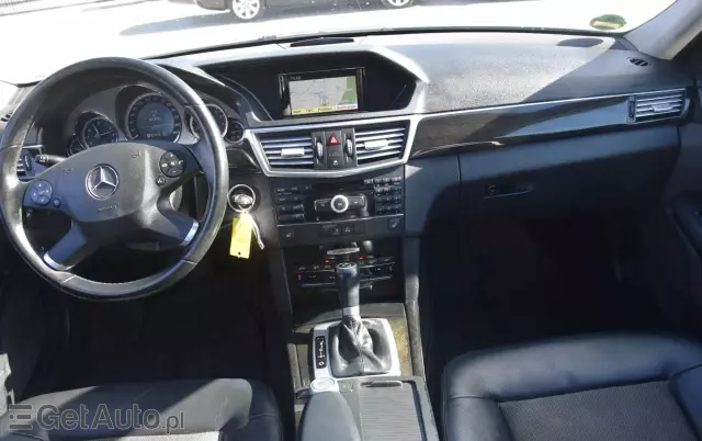 MERCEDES-BENZ Klasa E 200 T CGI BlueEFFICIENCY 7G-TRONIC Avantgarde