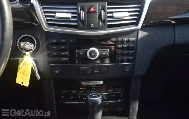MERCEDES-BENZ Klasa E 200 T CGI BlueEFFICIENCY 7G-TRONIC Avantgarde