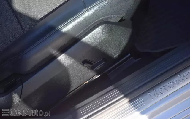 MERCEDES-BENZ Klasa E 200 T CGI BlueEFFICIENCY 7G-TRONIC Avantgarde