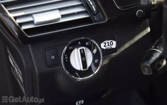 MERCEDES-BENZ Klasa E 200 T CGI BlueEFFICIENCY 7G-TRONIC Avantgarde