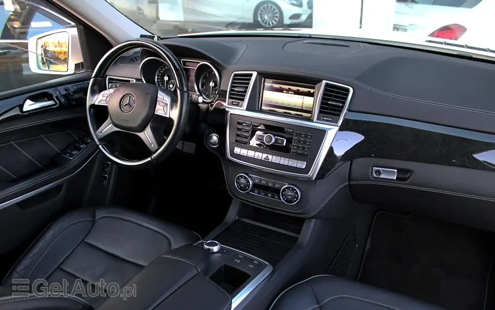 MERCEDES-BENZ GL 500 4-Matic