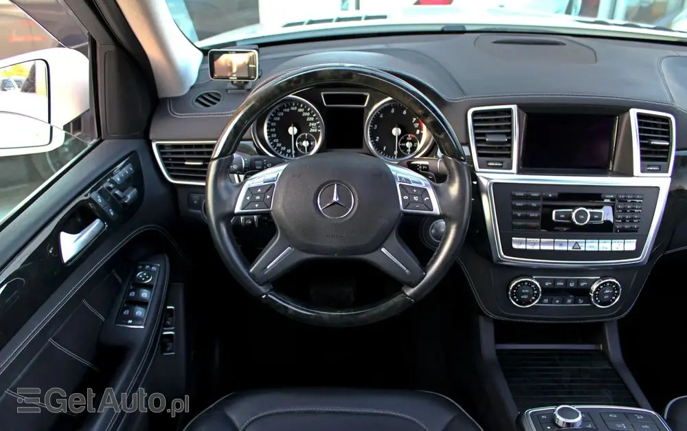 MERCEDES-BENZ GL 500 4-Matic