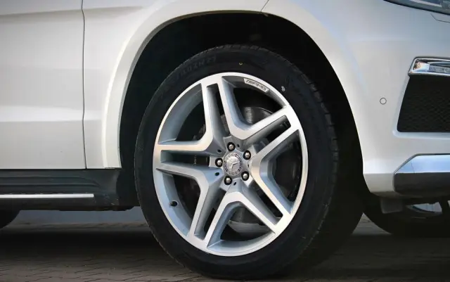 MERCEDES-BENZ GL 500 4-Matic