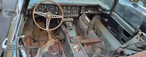 JAGUAR E-type 