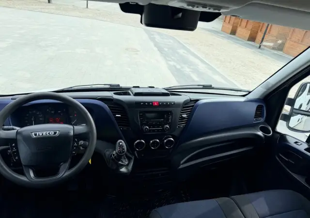 IVECO DAILY 35C14 WYWROTKA TROJSTRONNA PODWÓJNA KABINA DOKA 7 MIEJSC TEMPOMAT  KLIMATYZACJA 140KM Doka Euro 6 