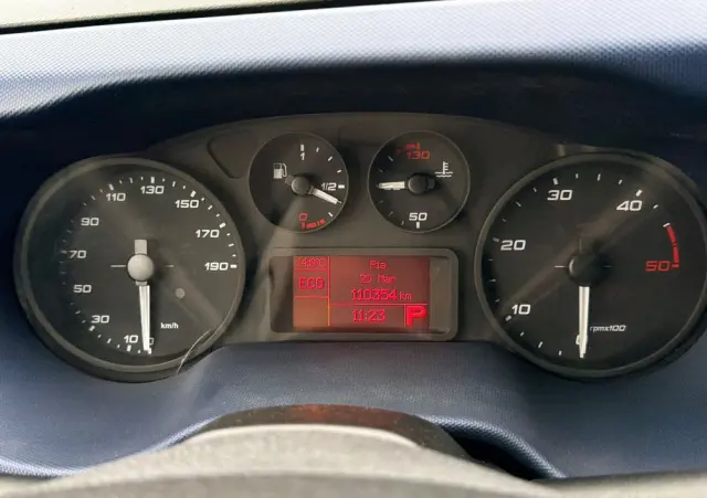 IVECO DAILY 35C14 WYWROTKA TROJSTRONNA PODWÓJNA KABINA DOKA 7 MIEJSC TEMPOMAT  KLIMATYZACJA 140KM Doka Euro 6 