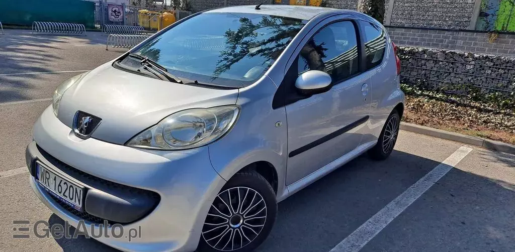 PEUGEOT 107 