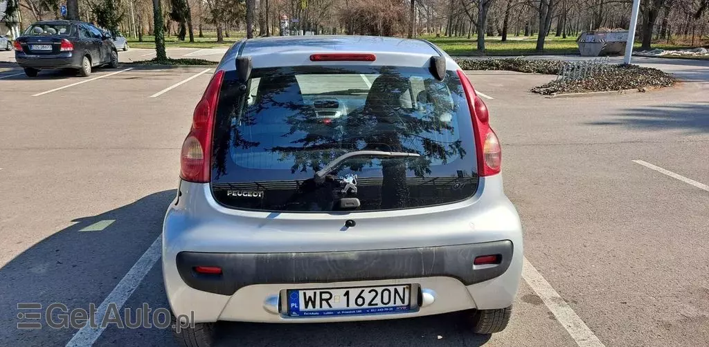 PEUGEOT 107 