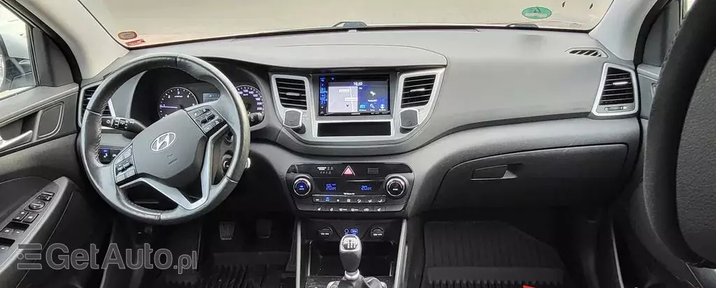 HYUNDAI Tucson 