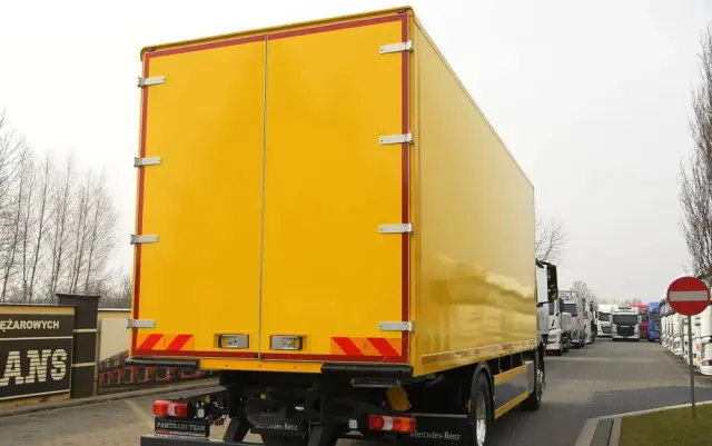 MERCEDES-BENZ ANTOS 1830///* 2018///* PRZEB JEDYNE 39 TYŚ///* KONTENER///* 18000KG///* ALUFELGI///* STAN JAK NOWY 