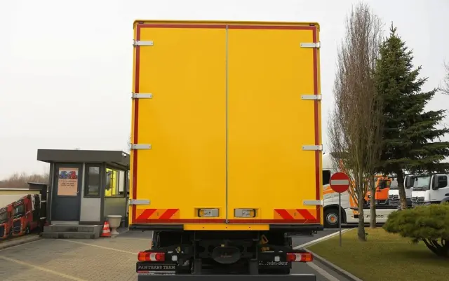 MERCEDES-BENZ ANTOS 1830///* 2018///* PRZEB JEDYNE 39 TYŚ///* KONTENER///* 18000KG///* ALUFELGI///* STAN JAK NOWY 