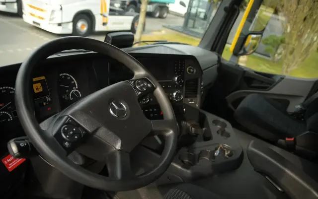 MERCEDES-BENZ ANTOS 1830///* 2018///* PRZEB JEDYNE 39 TYŚ///* KONTENER///* 18000KG///* ALUFELGI///* STAN JAK NOWY 