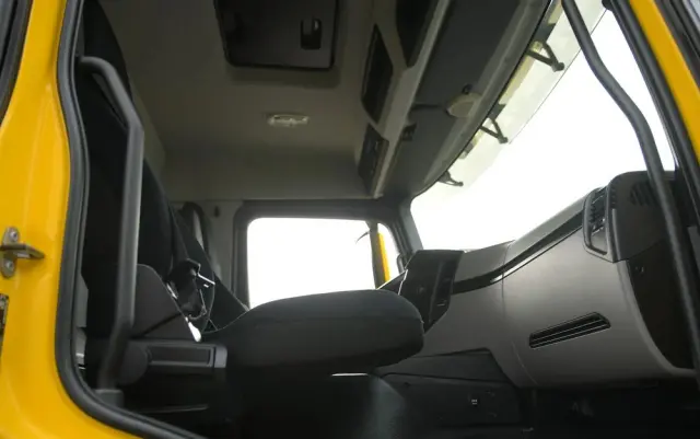 MERCEDES-BENZ ANTOS 1830///* 2018///* PRZEB JEDYNE 39 TYŚ///* KONTENER///* 18000KG///* ALUFELGI///* STAN JAK NOWY 