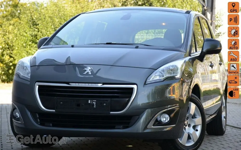 PEUGEOT 5008 