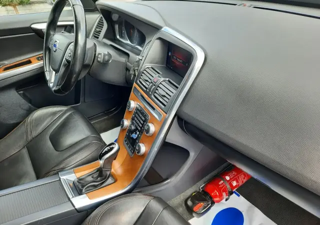 VOLVO XC 60 D4 Geartronic Inscription