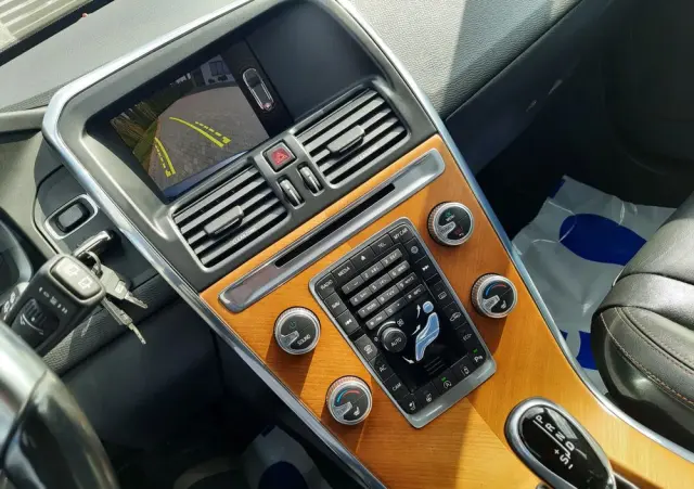 VOLVO XC 60 D4 Geartronic Inscription