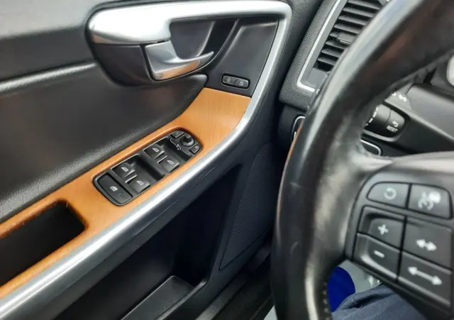 VOLVO XC 60 D4 Geartronic Inscription