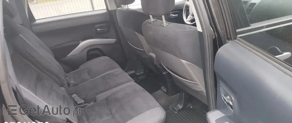 MITSUBISHI Outlander 2.0 DID Intense