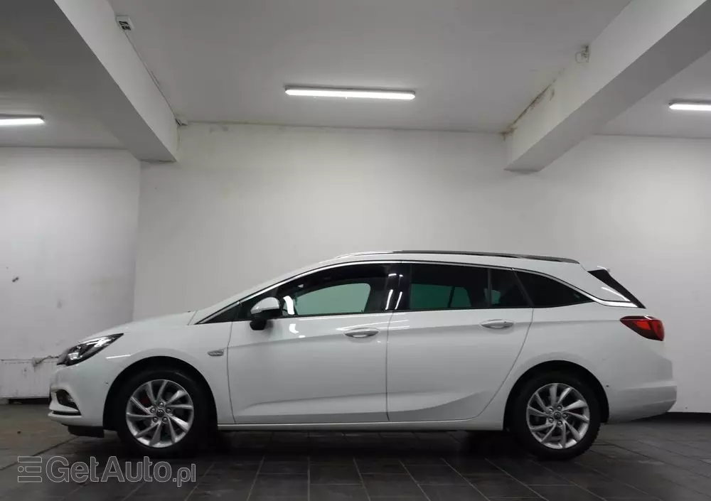 OPEL Astra IV 1.6 CDTI Cosmo