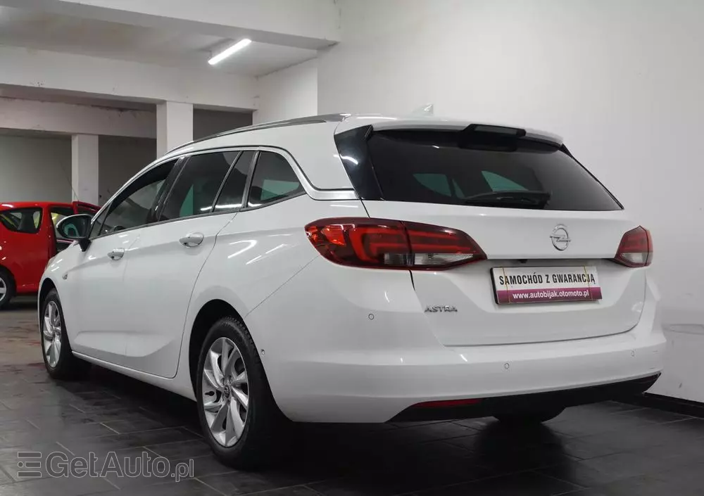 OPEL Astra IV 1.6 CDTI Cosmo