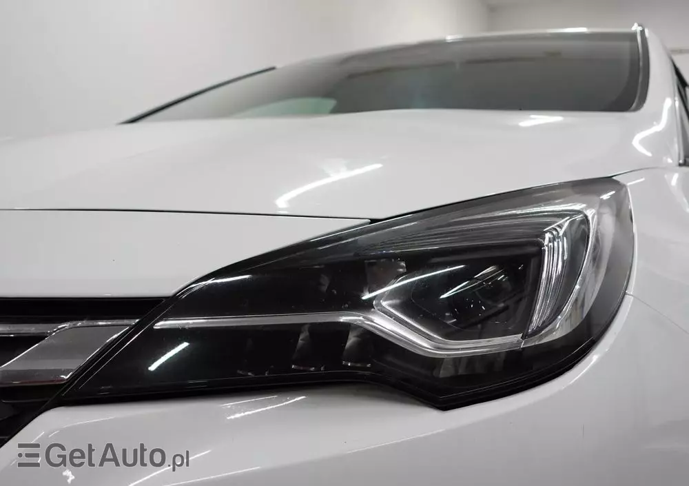 OPEL Astra IV 1.6 CDTI Cosmo