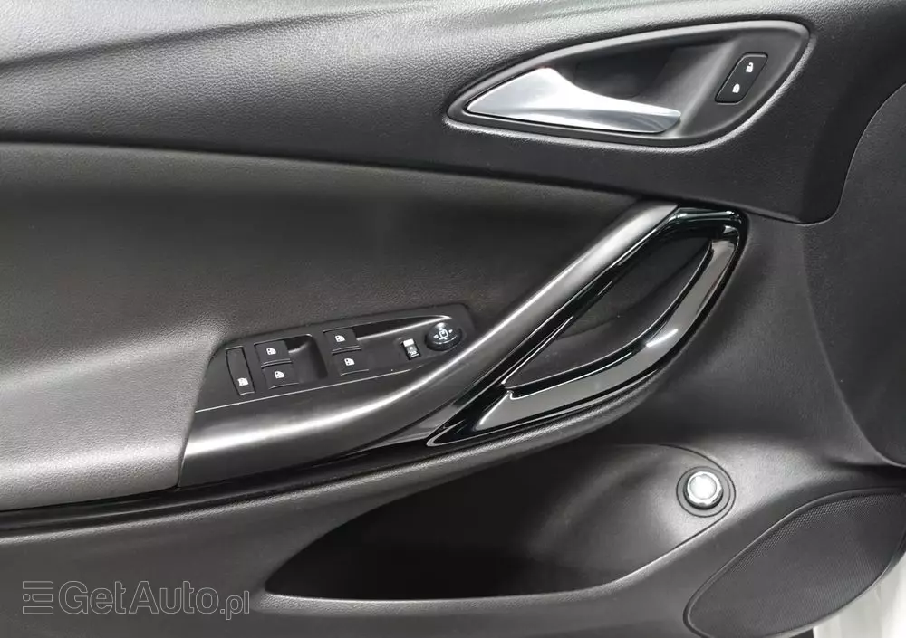 OPEL Astra IV 1.6 CDTI Cosmo