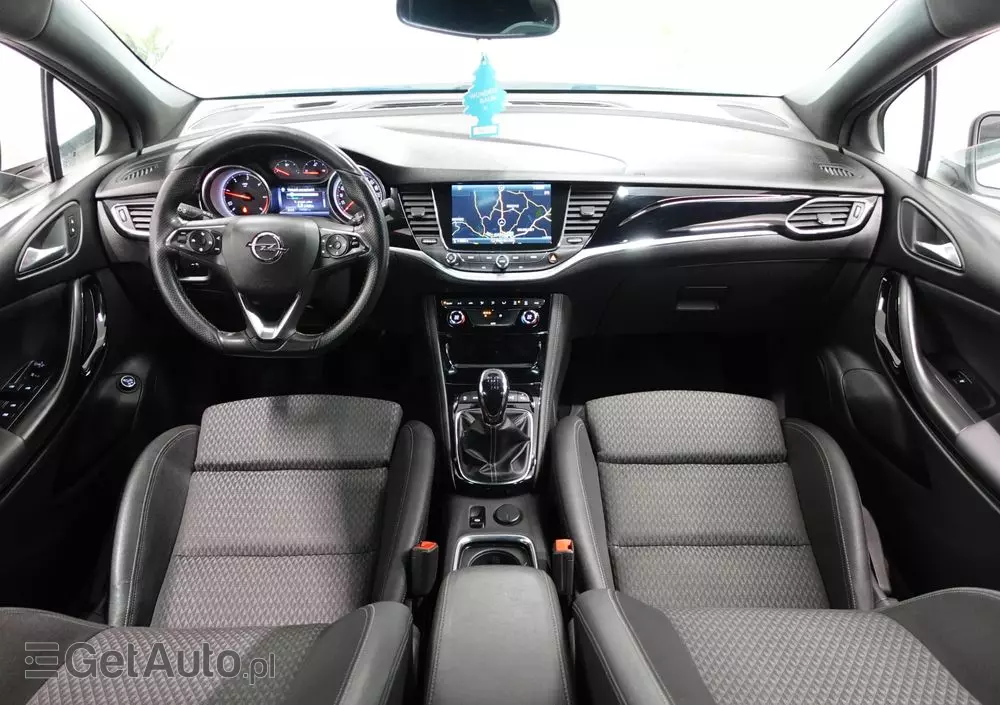 OPEL Astra IV 1.6 CDTI Cosmo