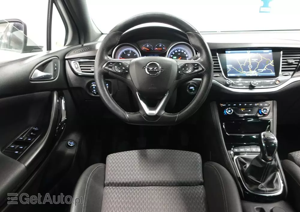 OPEL Astra IV 1.6 CDTI Cosmo