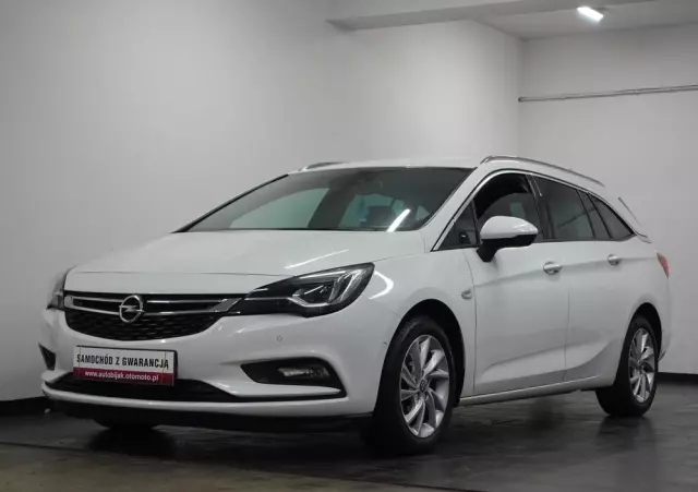 OPEL Astra IV 1.6 CDTI Cosmo