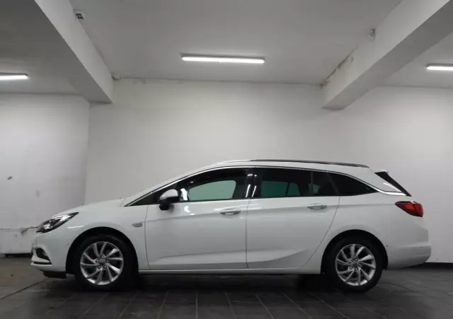 OPEL Astra IV 1.6 CDTI Cosmo