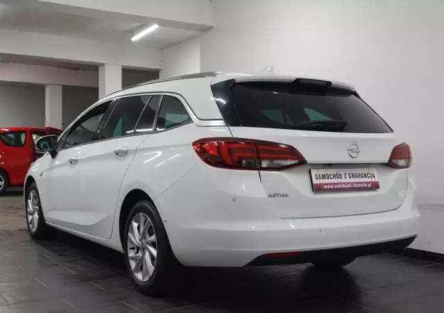 OPEL Astra IV 1.6 CDTI Cosmo