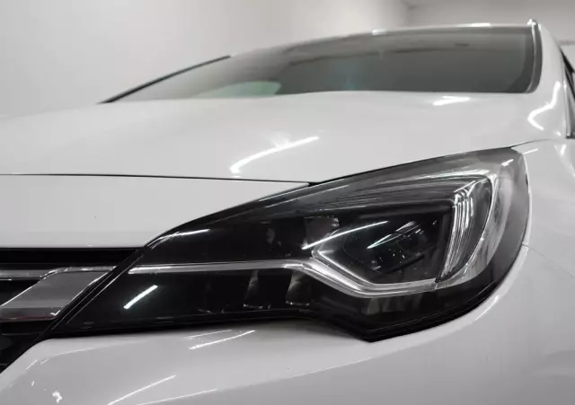 OPEL Astra IV 1.6 CDTI Cosmo