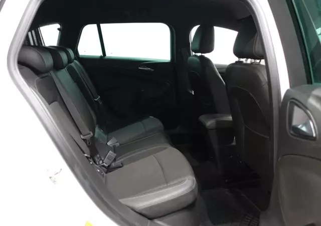 OPEL Astra IV 1.6 CDTI Cosmo