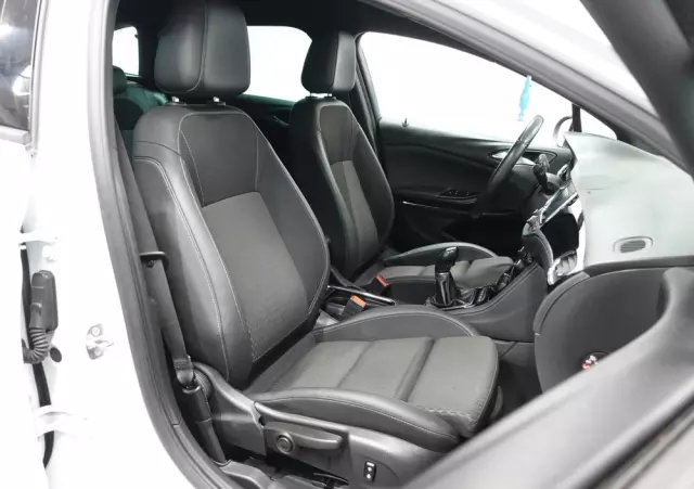 OPEL Astra IV 1.6 CDTI Cosmo