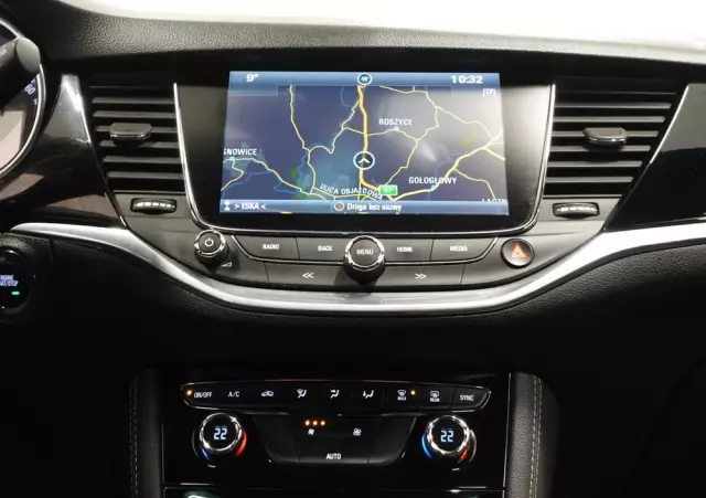 OPEL Astra IV 1.6 CDTI Cosmo