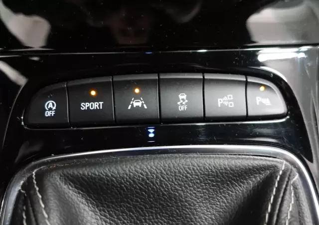 OPEL Astra IV 1.6 CDTI Cosmo