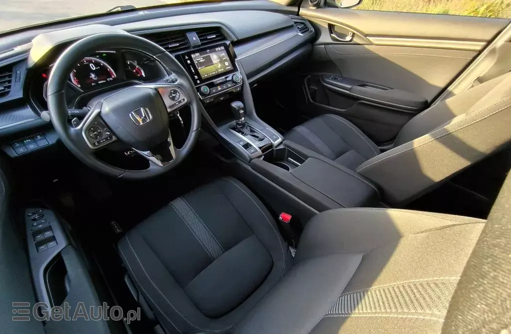 HONDA Civic 1.5 VTEC (182 KM) CVT Turbo