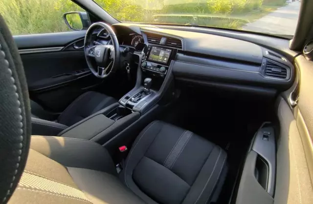 HONDA Civic 1.5 VTEC (182 KM) CVT Turbo