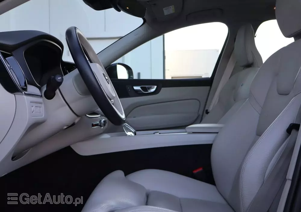 VOLVO XC 60 T8 Plug-In Hybrid AWD Inscription