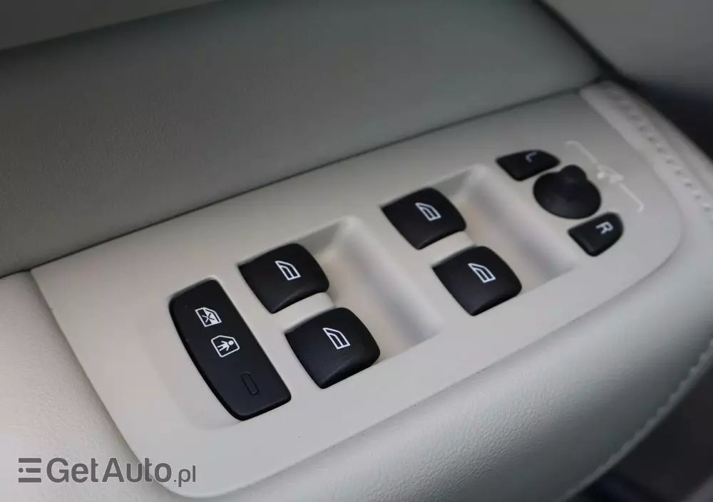 VOLVO XC 60 T8 Plug-In Hybrid AWD Inscription