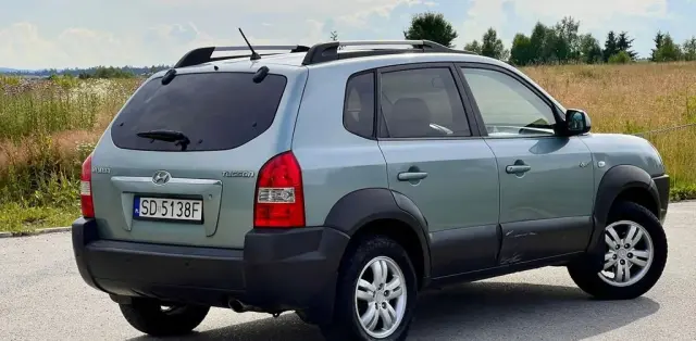 HYUNDAI Tucson 