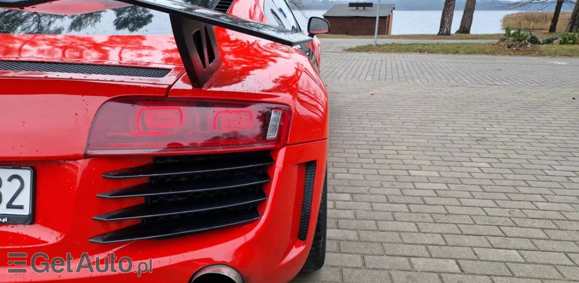 AUDI R8 4.2 FSI V8 (420 KM) quattro