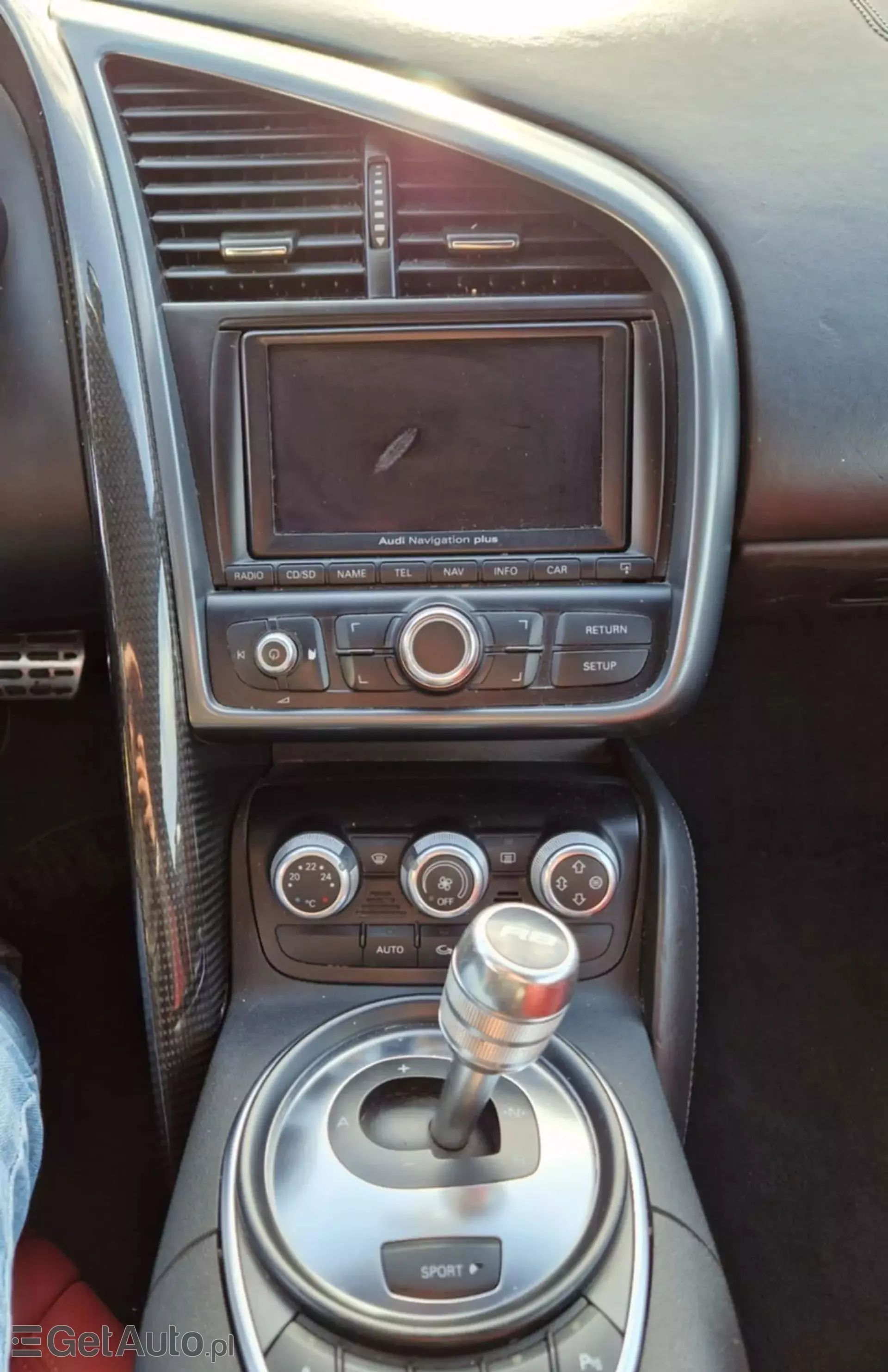 AUDI R8 4.2 FSI V8 (420 KM) quattro