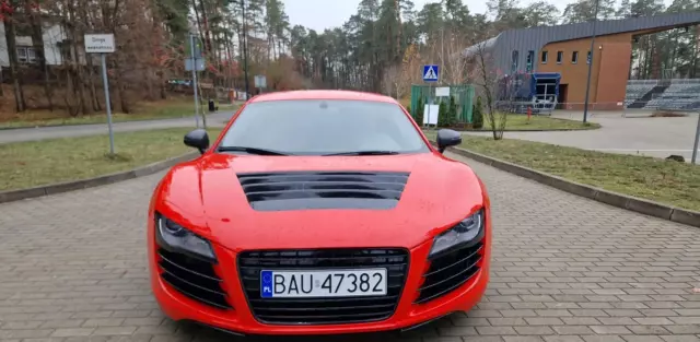 AUDI R8 4.2 FSI V8 (420 KM) quattro
