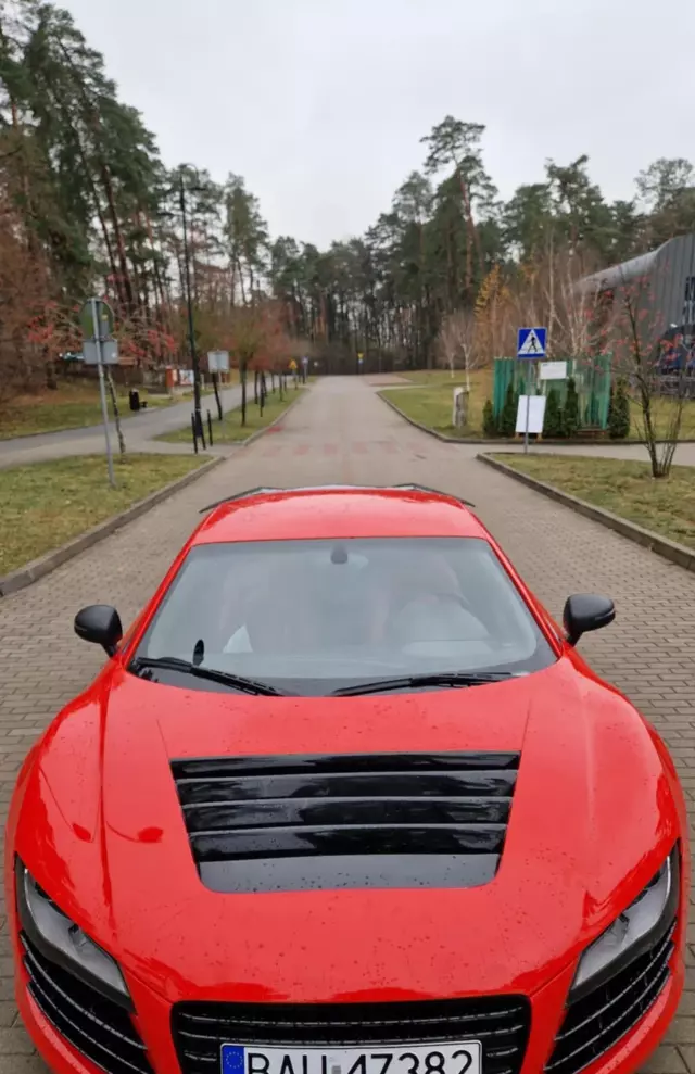 AUDI R8 4.2 FSI V8 (420 KM) quattro