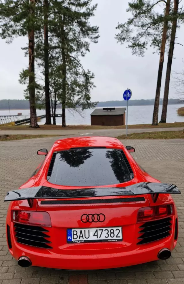 AUDI R8 4.2 FSI V8 (420 KM) quattro