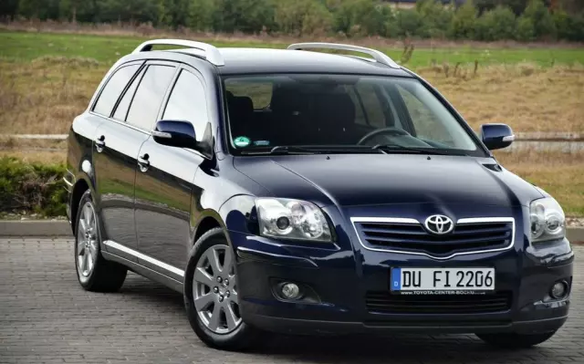 TOYOTA Avensis 